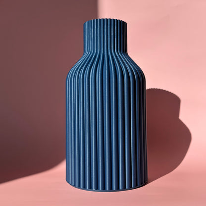 Dunkelblaue 3D Druck Vase Kaja in dunkelblau 