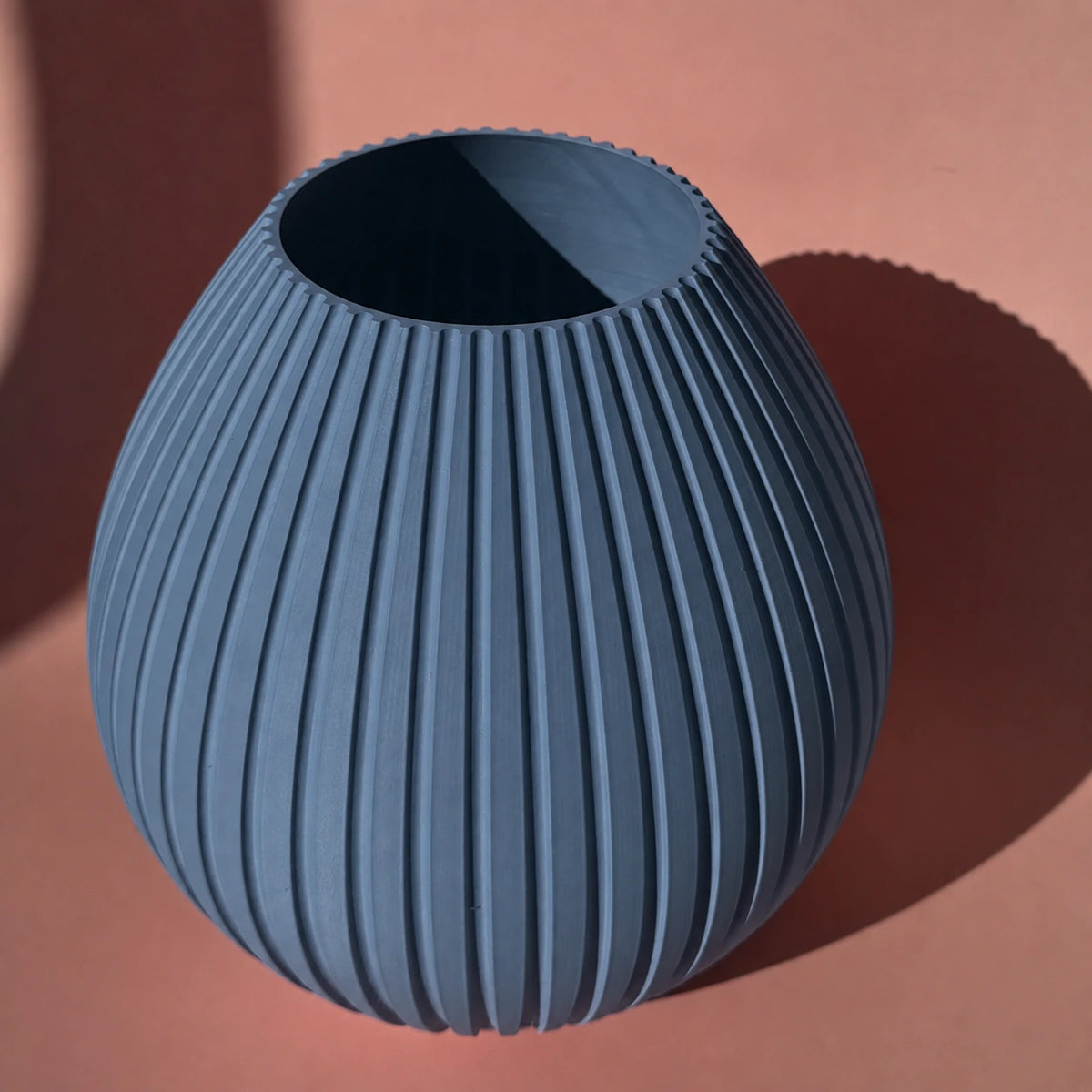 Blaugraue 3D Druck Vase Liv mit runder Form und Rillen