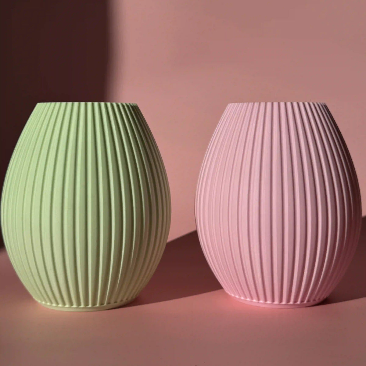 Rosa- und Mintfarbene 3D Druck Vase Liv mit runder Form und Rillen - small