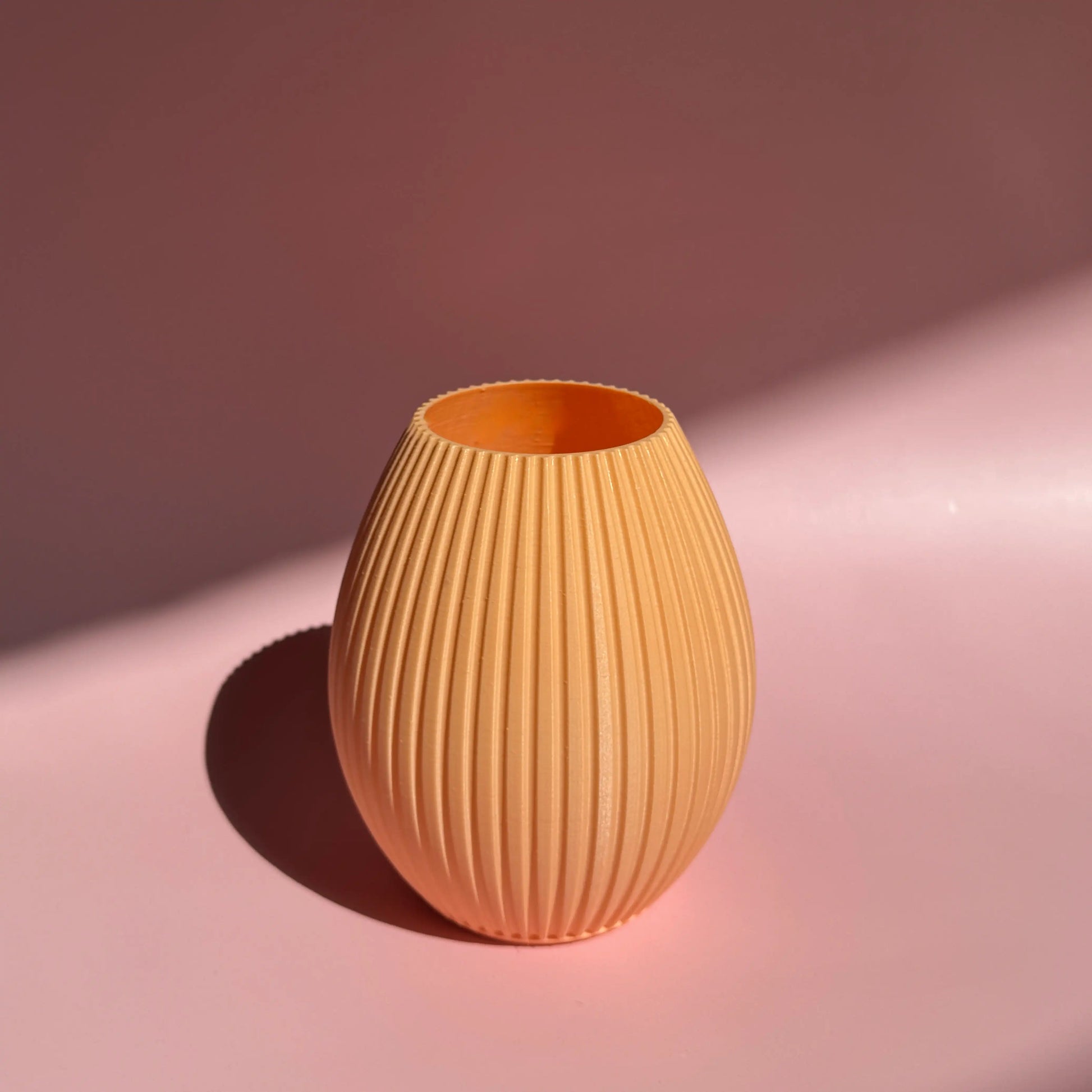 Peachfarbene 3D Druck Vase Liv mit runder Form und Rillen - small