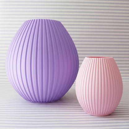 Vase Liv in medium in lila und in small in pink